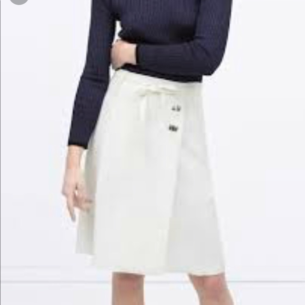 Ivory/white a-line Zara skirt